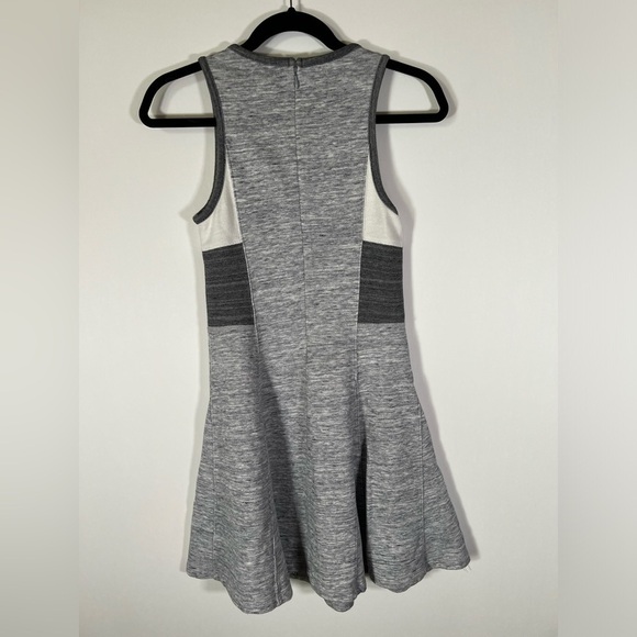 Derek Lam 10C Athleta Collab gray white colorblock dress sz XS tenniscore - Picture 2 of 5